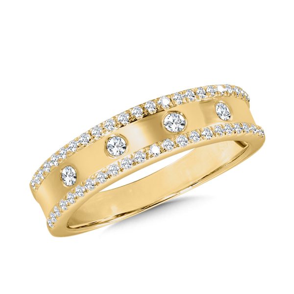 Straight Flush-Set Diamond Framed Band