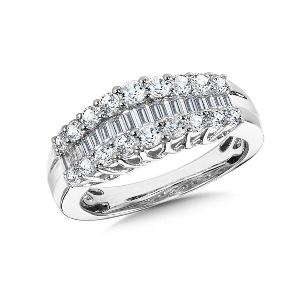 Graduating Baguette Diamond Anniversary Band (1.00 ctw)